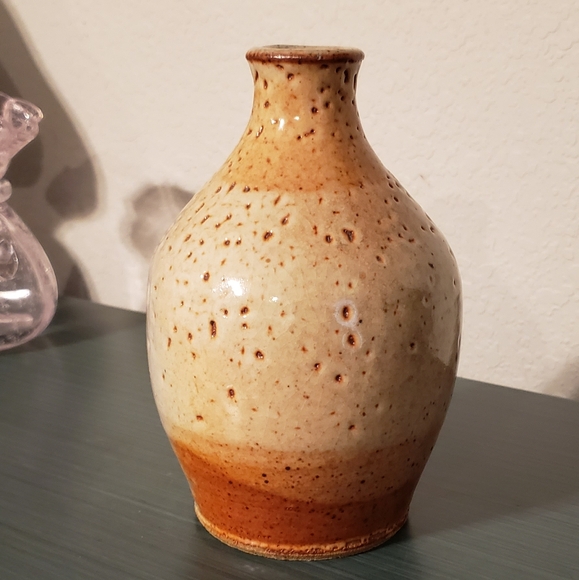 Wheelthrown Stoneware Sandy Desert Hues Speckled Glaze Vase - Picture 1 of 11